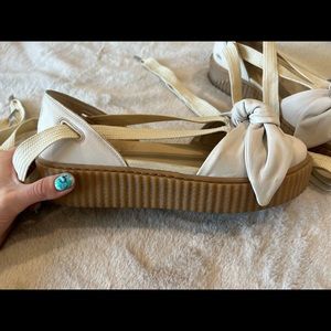 Puma x Fenty by Rihanna Womens Creeper beige strappy leather bow sandal size 9